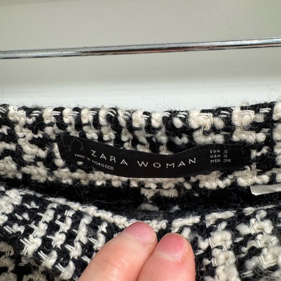 Zara Black and White Plaid Tweed Skirt - Picture 2 of 3